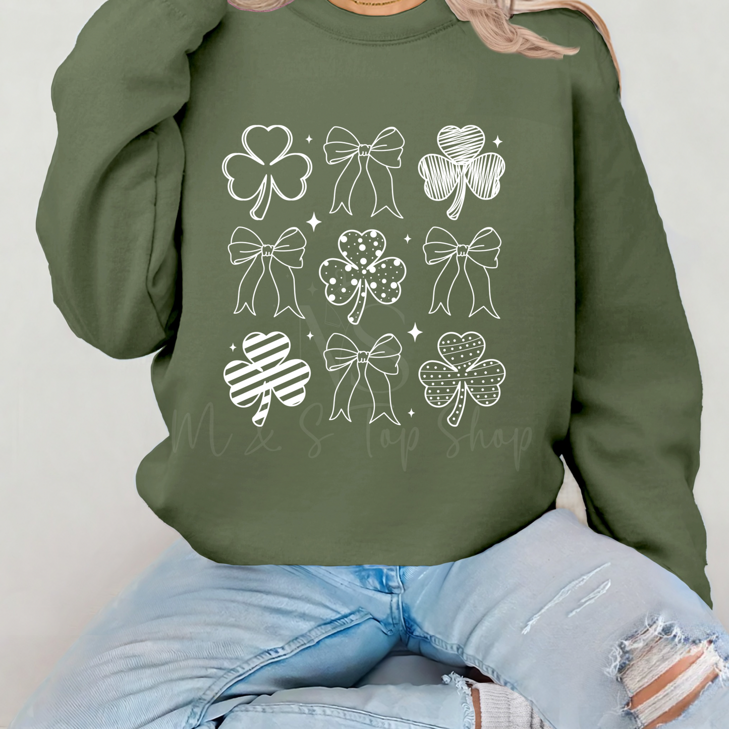Clovers & Bows